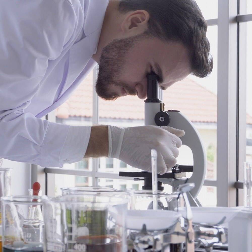 Clinical 2nd Image Purchased min crop e1749305400734 uai 1000x1000 2